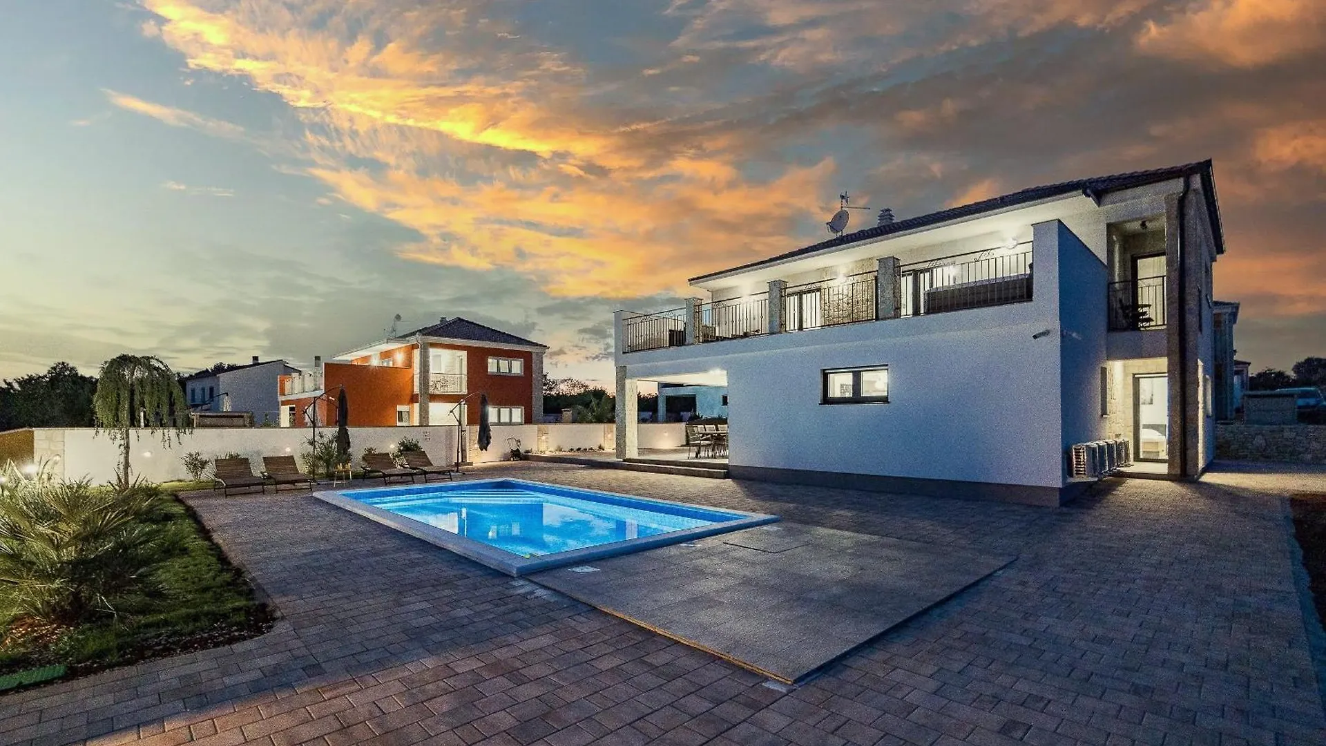 Enchanting Vacation Villas With Pool And Jacuzzi Krnica